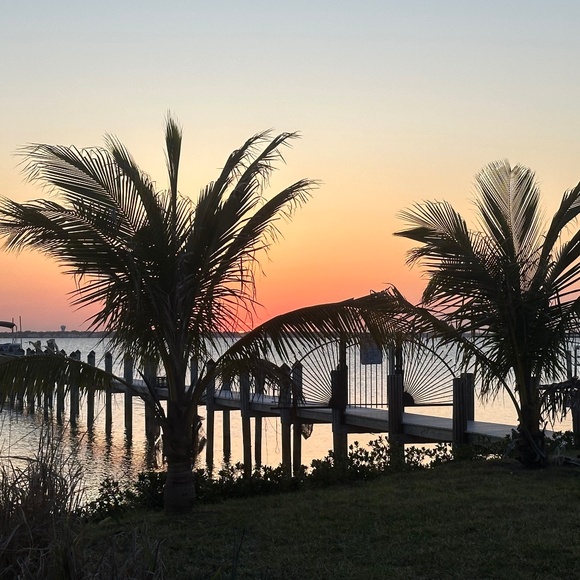 Meet your Posher, Jamie - Picture 1 of 2